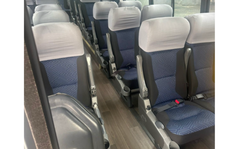 Segunda foto do micro-ônibus executivo